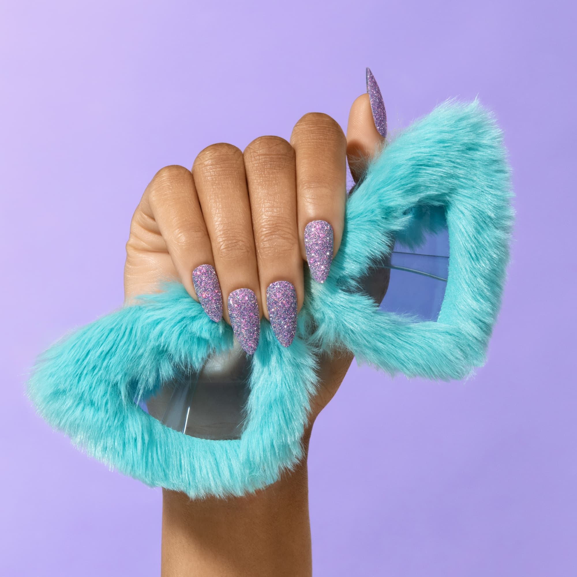 LUXA Disco Flash Glitz - Berry Chill Hand Swatch