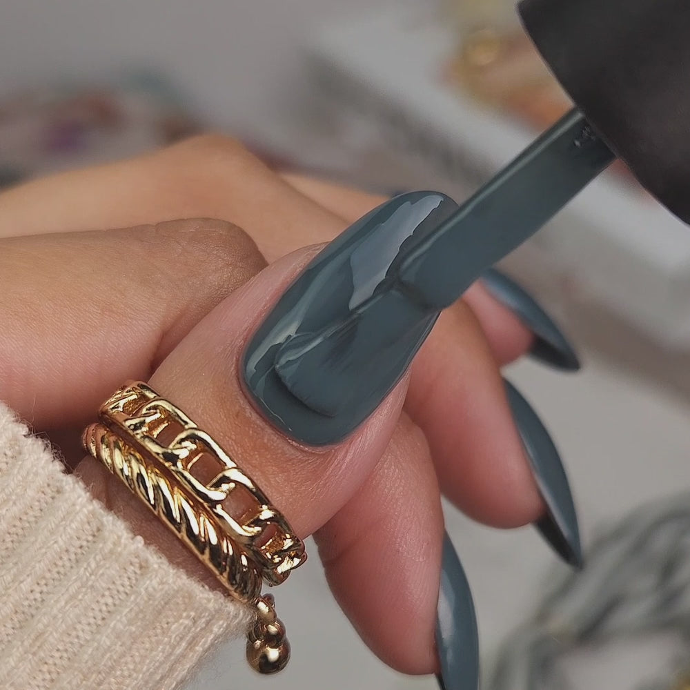 LUXA Gel Color Swatch Video - Suburban Sage