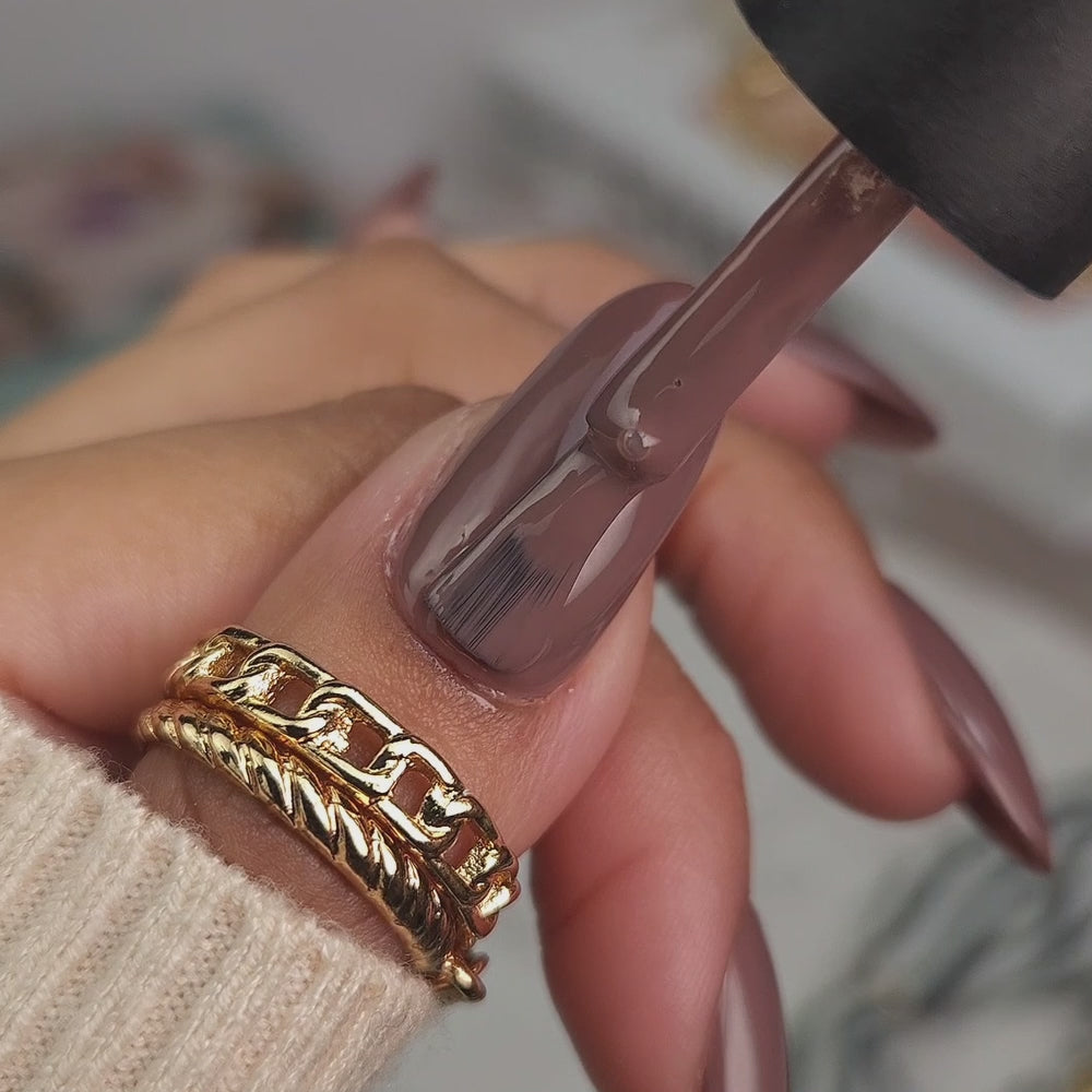 LUXA Gel Color Swatch Video - Mocha Mainstream