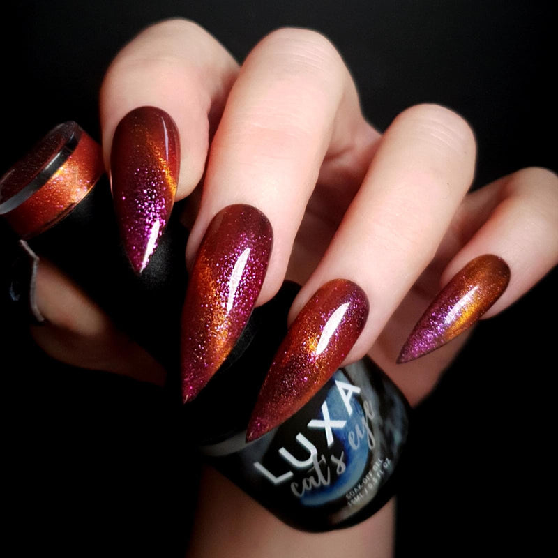 LUXA Cat's Eye 13 - Hand Swatch