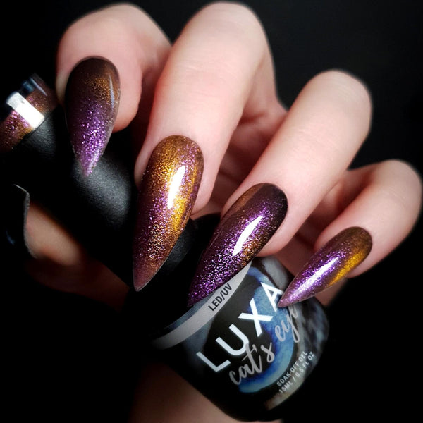 LUXA Cat's Eye 16 - Hand Swatch