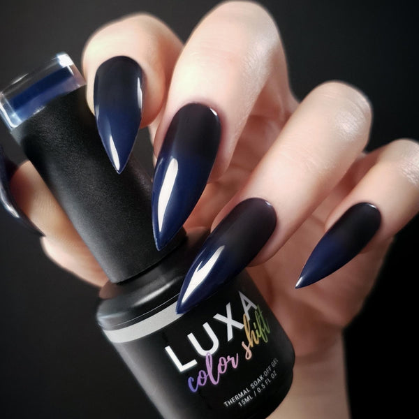 LUXA Color Shift Hand Swatch - Raven